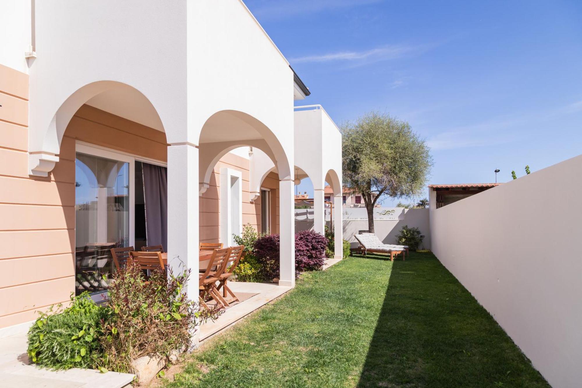 Апартаменты Residenza Del Barone Luxury House - Pula, Sardegna Экстерьер фото